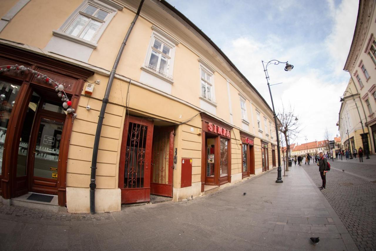 Sibiu Main Square Apartments מראה חיצוני תמונה